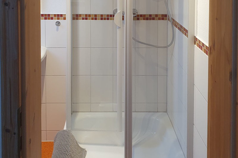 Dusche Doppelzimmer zur Alleinnutzung