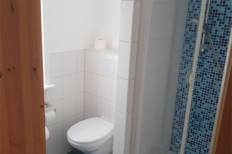 Dusche / WC Einzelzimmer